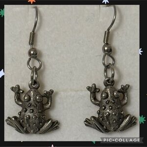 Vintage Women’s Pewter Frog Dangle Earrings NWOT